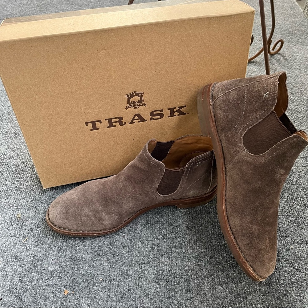 Trask taupe suede boots. Size 8. Great condition, Very
 Lightly worn. With box.